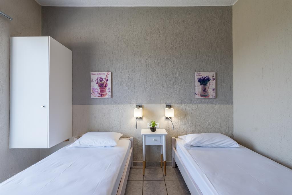 Argyro Rent בית הארחה 3*